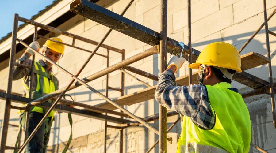 Professional gutter cleaning in Richboro, PA